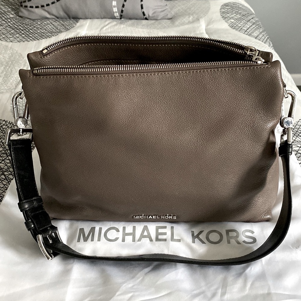 Michael Kors leather shoulder bag